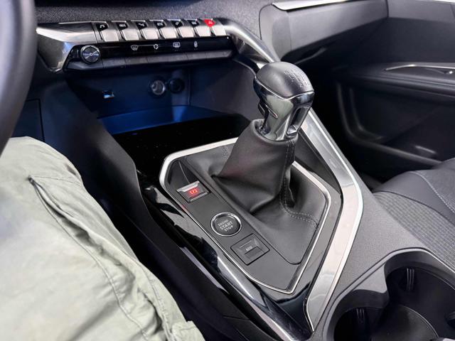 PEUGEOT 3008 usata 17