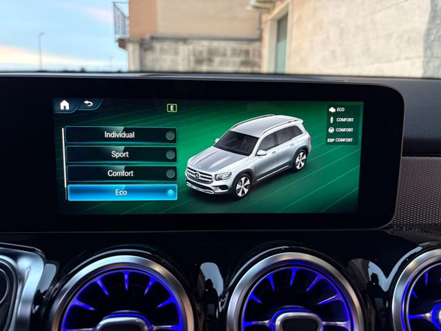 MERCEDES-BENZ GLB 200 usata, con Sedile posteriore sdoppiato