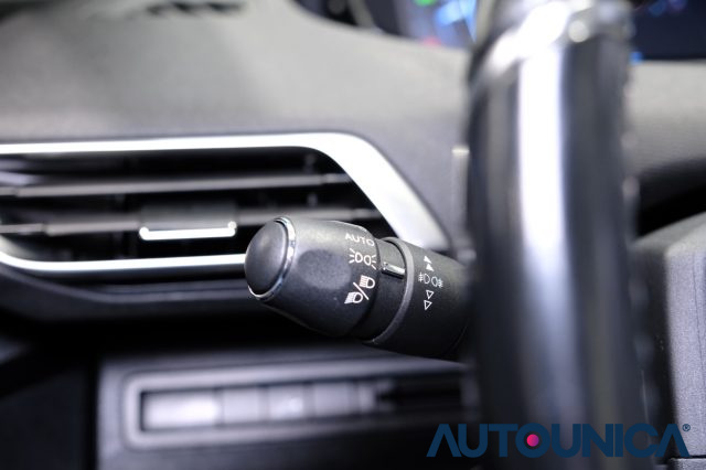 PEUGEOT 3008 usata, con Portellone posteriore elettrico