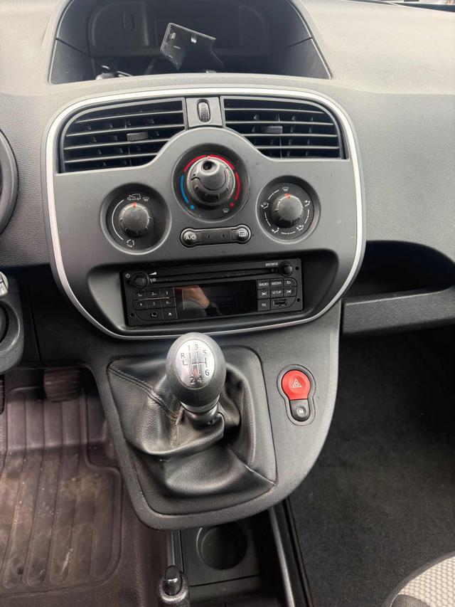 RENAULT Kangoo usata, con USB