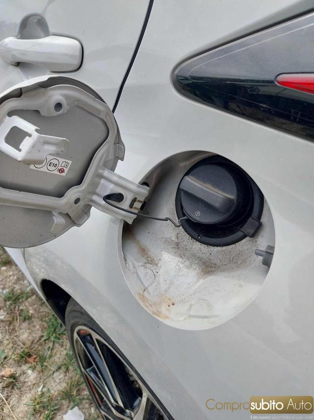 TOYOTA Yaris usata, con Interni in pelle