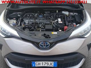 TOYOTA C-HR usata, con USB