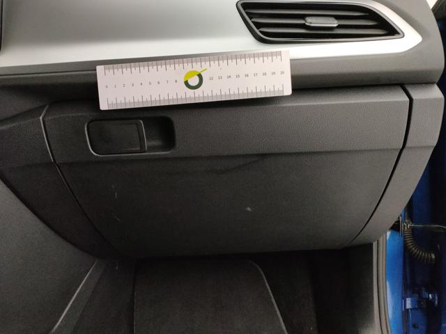 VOLKSWAGEN T-Roc usata, con Isofix