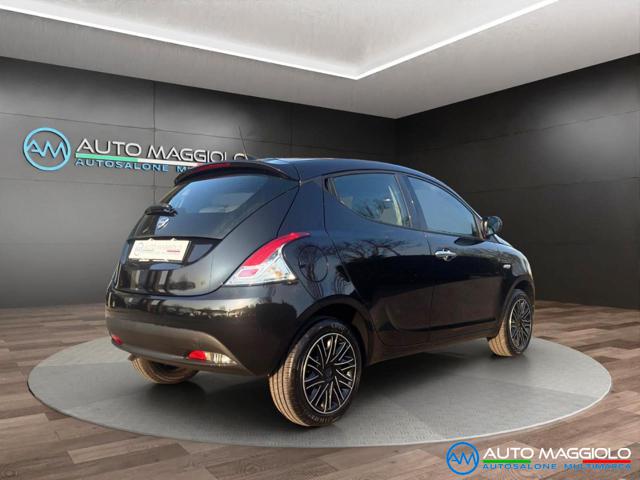 LANCIA Ypsilon usata, con Autoradio