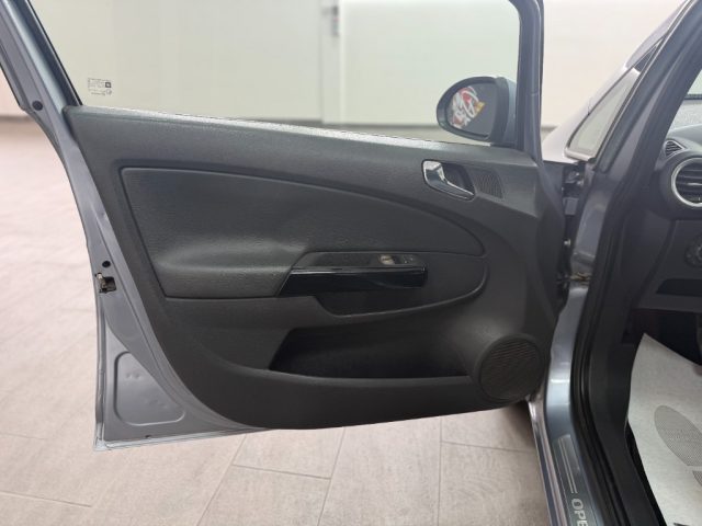 OPEL Corsa usata, con ESP