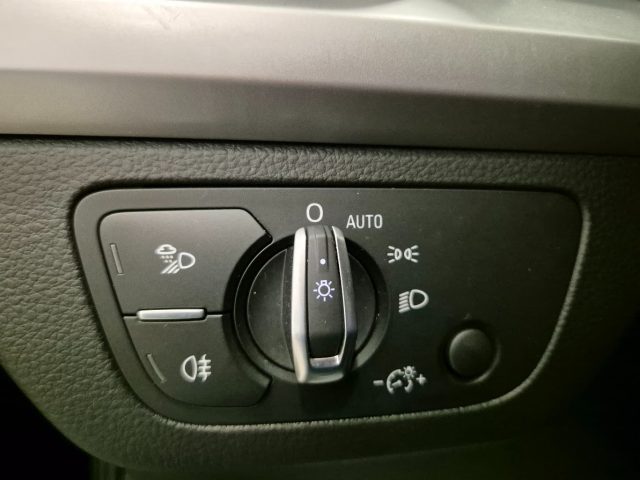 AUDI Q5 usata, con Autoradio digitale