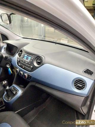 HYUNDAI i10 usata 16