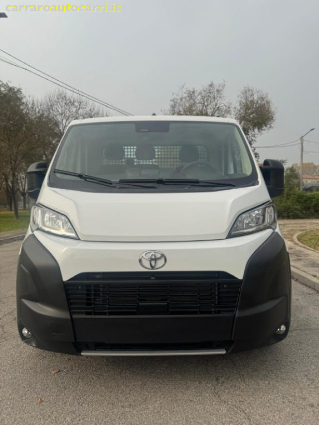 TOYOTA Proace Max usata, con Airbag