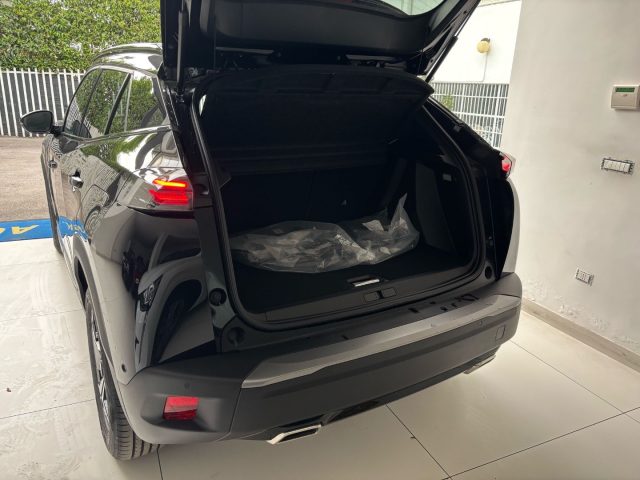 PEUGEOT 2008 usata, con Airbag