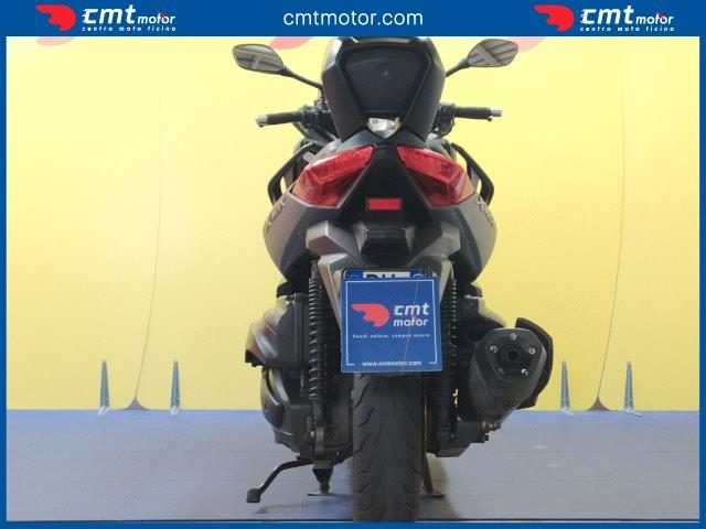YAMAHA X-Max 400 usata 3