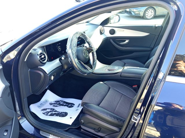 MERCEDES-BENZ E 300 usata, con Cerchi in lega