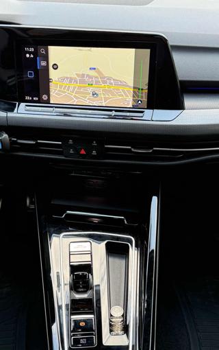 VOLKSWAGEN Golf usata, con Touch screen