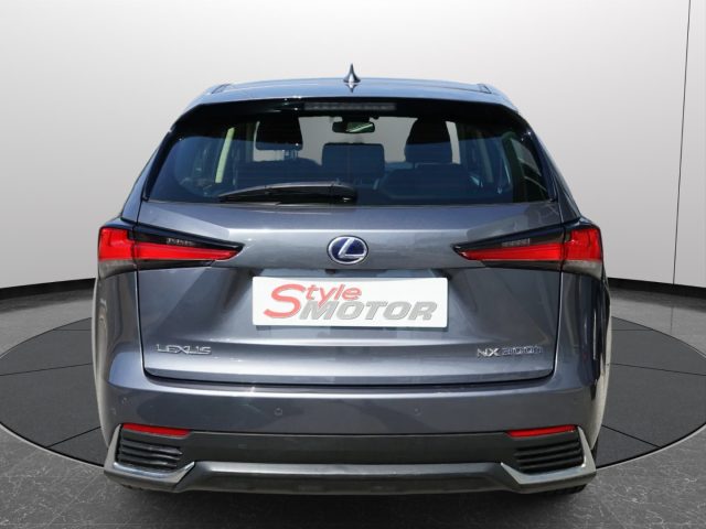 LEXUS NX 300h usata, con Airbag Passeggero