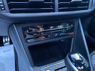 VOLKSWAGEN Taigo usata, con Autoradio digitale