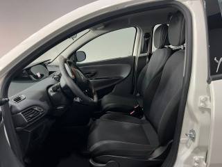 LANCIA Ypsilon usata, con Autoradio