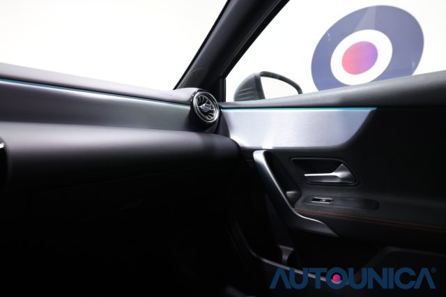 MERCEDES-BENZ A 180 usata, con Volante multifunzione