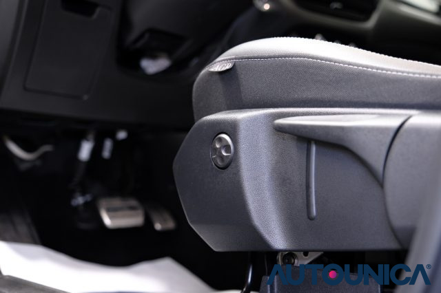 OPEL Grandland usata, con Touch screen