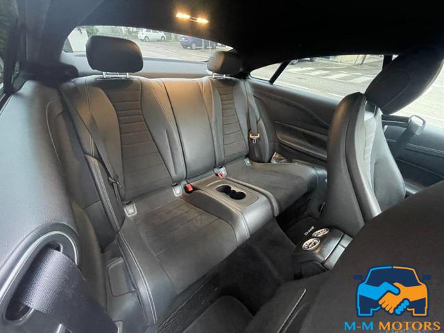 MERCEDES-BENZ E 220 usata, con Sistema di parcheggio automatico