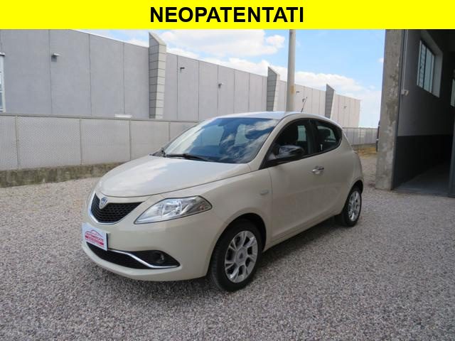 LANCIA Ypsilon usata, con ABS