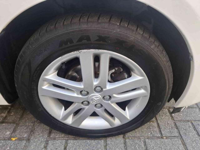 TOYOTA Verso-S usata, con Volante multifunzione