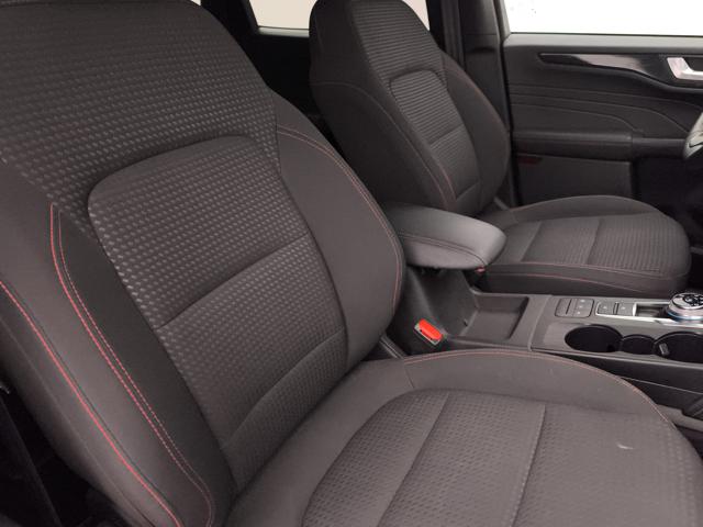 FORD Kuga usata, con Bracciolo