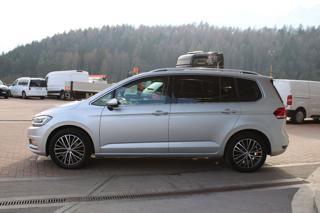 VOLKSWAGEN Touran usata, con Autoradio