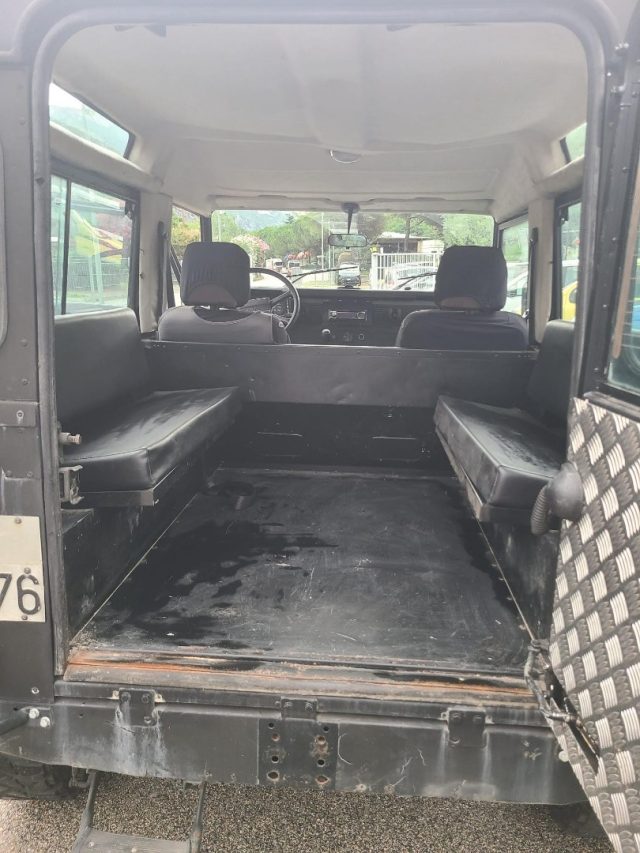 LAND ROVER Defender usata 15
