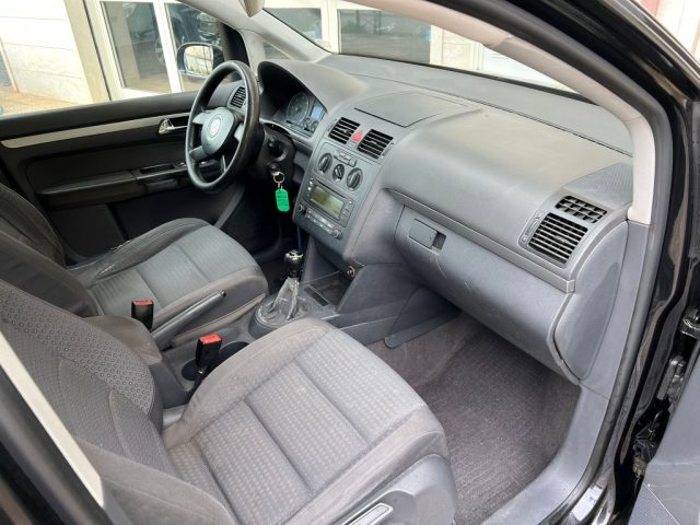 VOLKSWAGEN Touran usata, con ESP