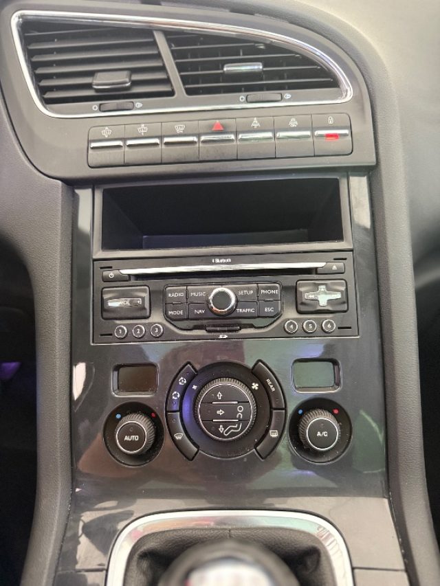PEUGEOT 5008 usata 8