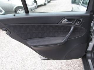 MERCEDES-BENZ C 200 usata 45