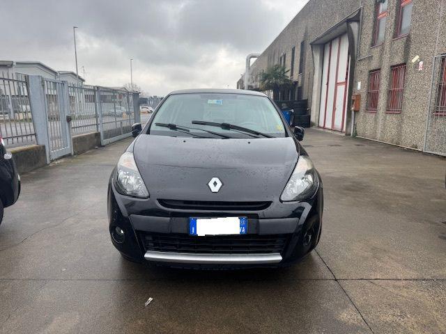RENAULT Clio usata, con Airbag