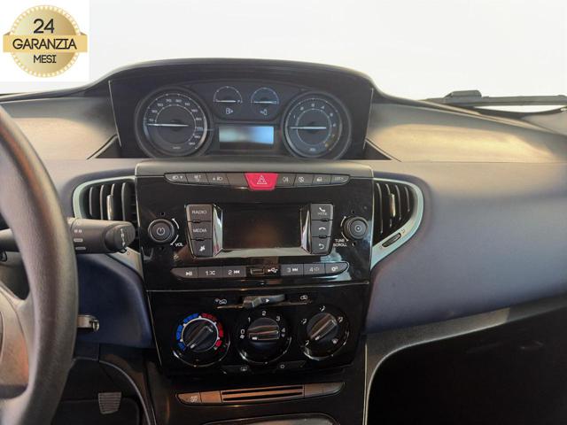 LANCIA Ypsilon usata, con USB