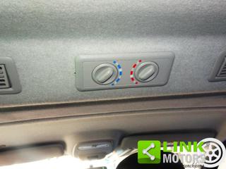 OPEL Vivaro usata, con USB