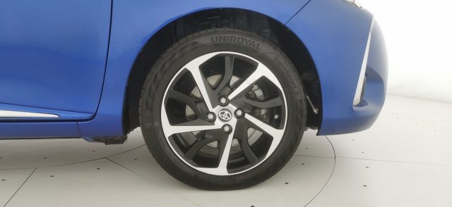 TOYOTA Yaris usata, con Airbag testa
