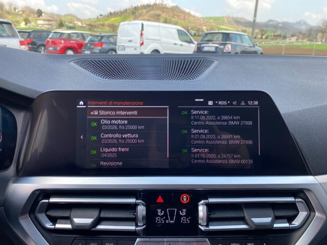 BMW 320 usata, con Leve al volante