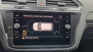VOLKSWAGEN Tiguan usata, con Leve al volante