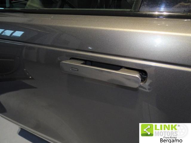 LAND ROVER Range Rover Velar usata, con Volante in pelle