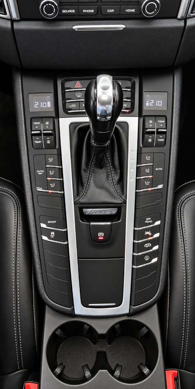 PORSCHE Macan usata, con Controllo trazione