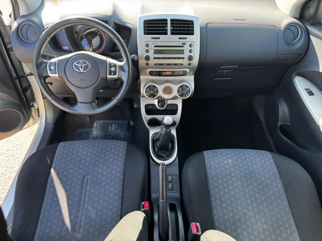 TOYOTA Urban Cruiser usata 22