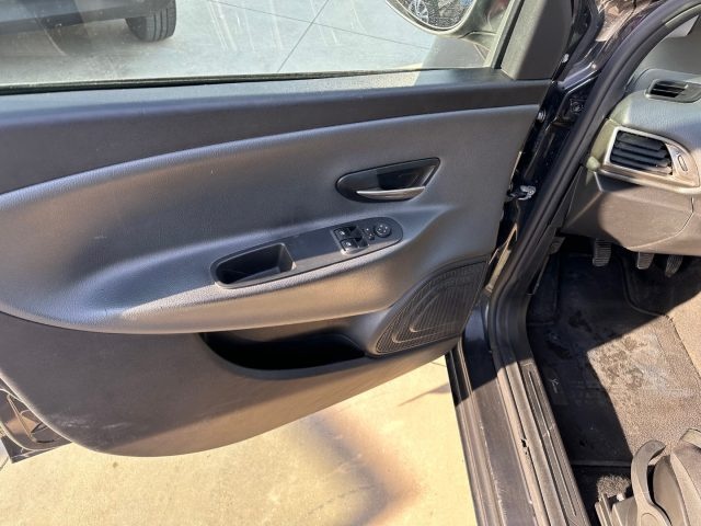 LANCIA Ypsilon usata, con Lettore CD