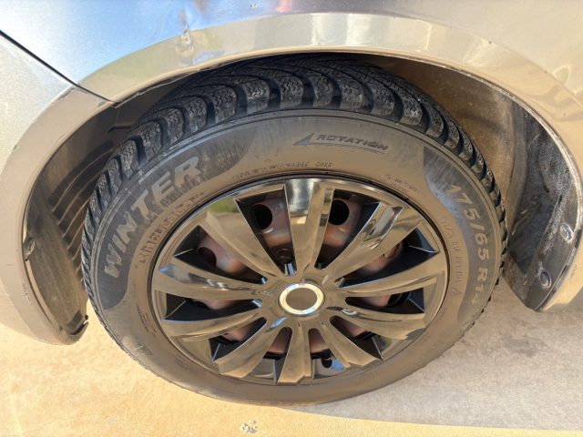 MITSUBISHI Colt usata 35