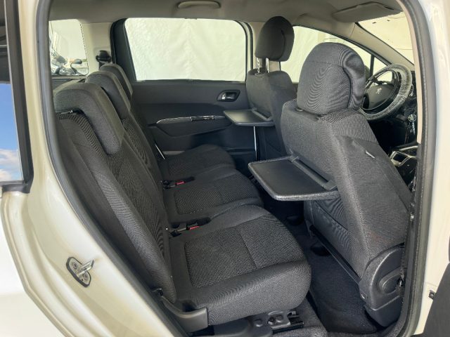 PEUGEOT 5008 usata 28