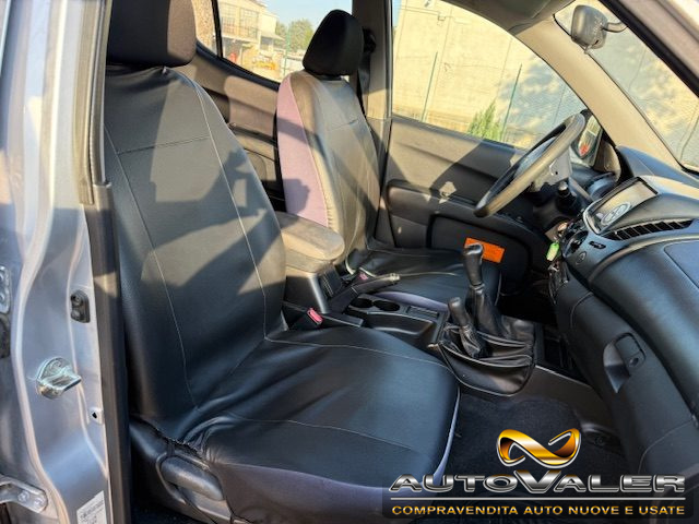 MITSUBISHI L200 usata, con Lettore CD