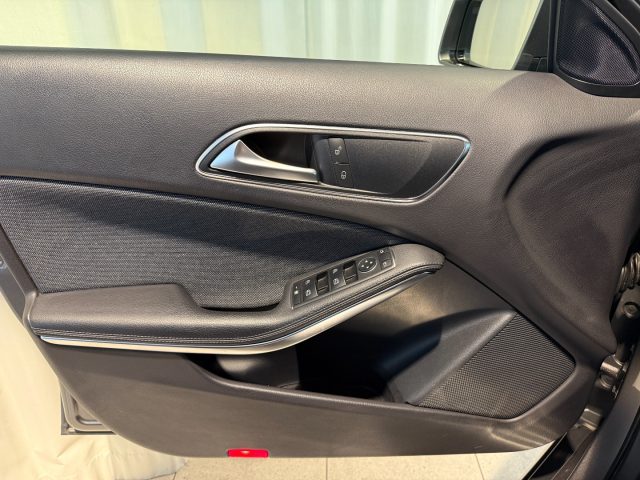 MERCEDES-BENZ GLA 200 usata, con Lettore CD