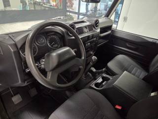 LAND ROVER Defender usata, con Gancio traino