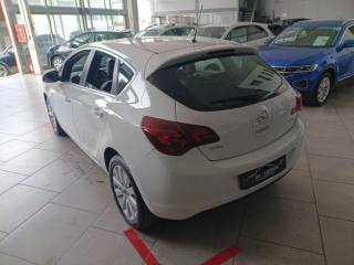 OPEL Astra usata, con Autoradio