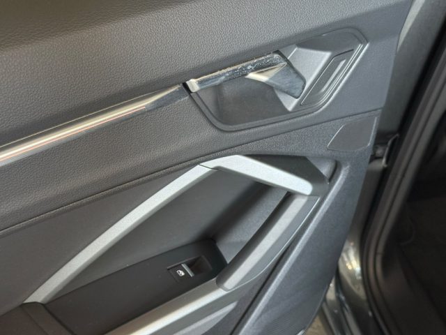 AUDI Q3 usata, con Specchietti laterali elettrici