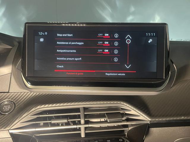 PEUGEOT 208 usata, con Sedile posteriore sdoppiato