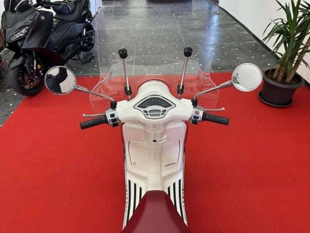 PIAGGIO Vespa 125 Primavera usata 5