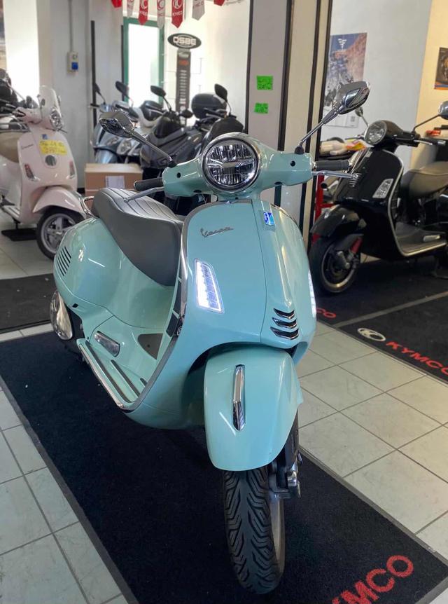PIAGGIO Vespa GTS 300 Super usata 13